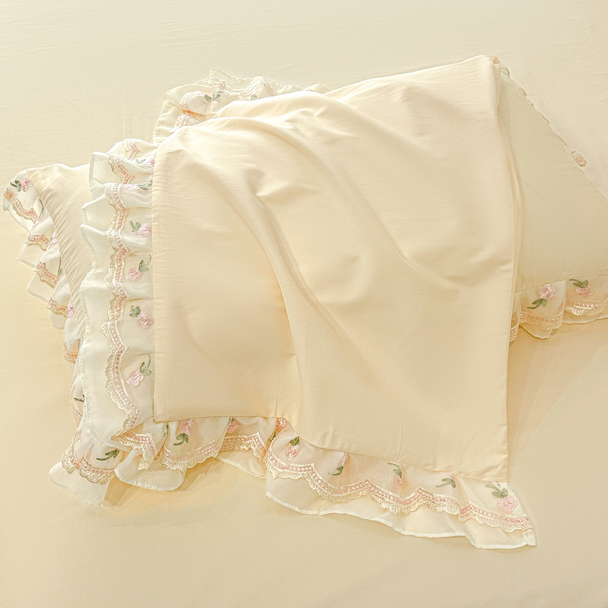 91家纺网 家纺一手货源 找家纺 （总）绒掌柜家纺（品质焕新） 2026新品100S长绒棉蕾丝花边精密刺绣四件套-巴黎仙子系列-礼盒装