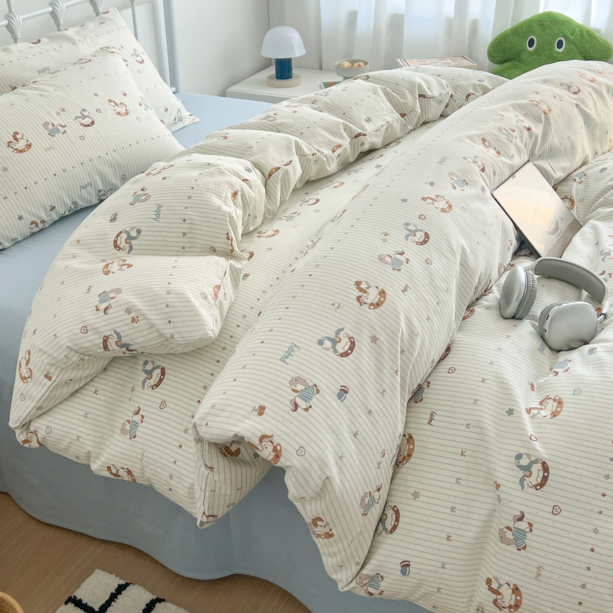 91家纺网 家纺一手货源 找家纺 早晨家纺 2026新款INS减龄可爱风卡通40支全棉纯棉色织水洗棉四件套 春日木马记