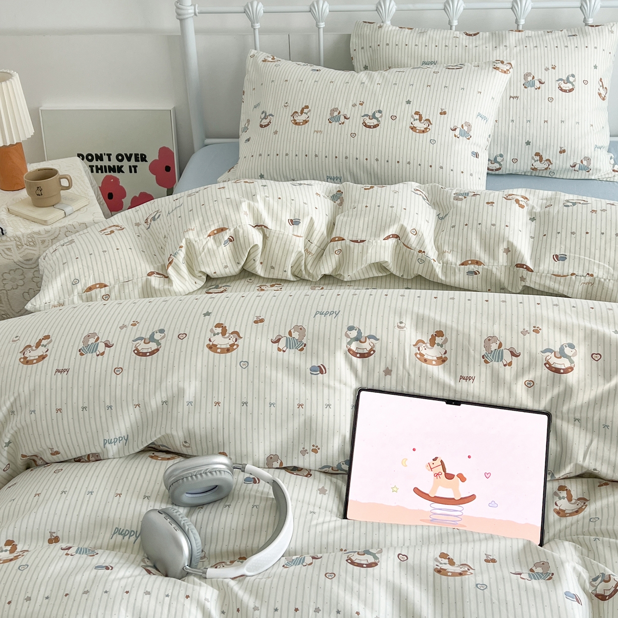 91家纺网 家纺一手货源 找家纺 早晨家纺 2026新款INS减龄可爱风卡通40支全棉纯棉色织水洗棉四件套 春日木马记