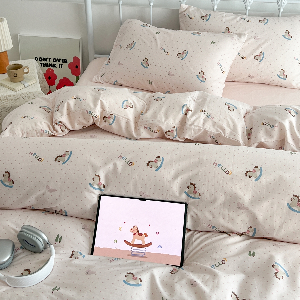 91家纺网 家纺一手货源 找家纺 早晨家纺 2026新款INS减龄可爱风卡通40支全棉纯棉色织水洗棉四件套 粉波点摇摇马