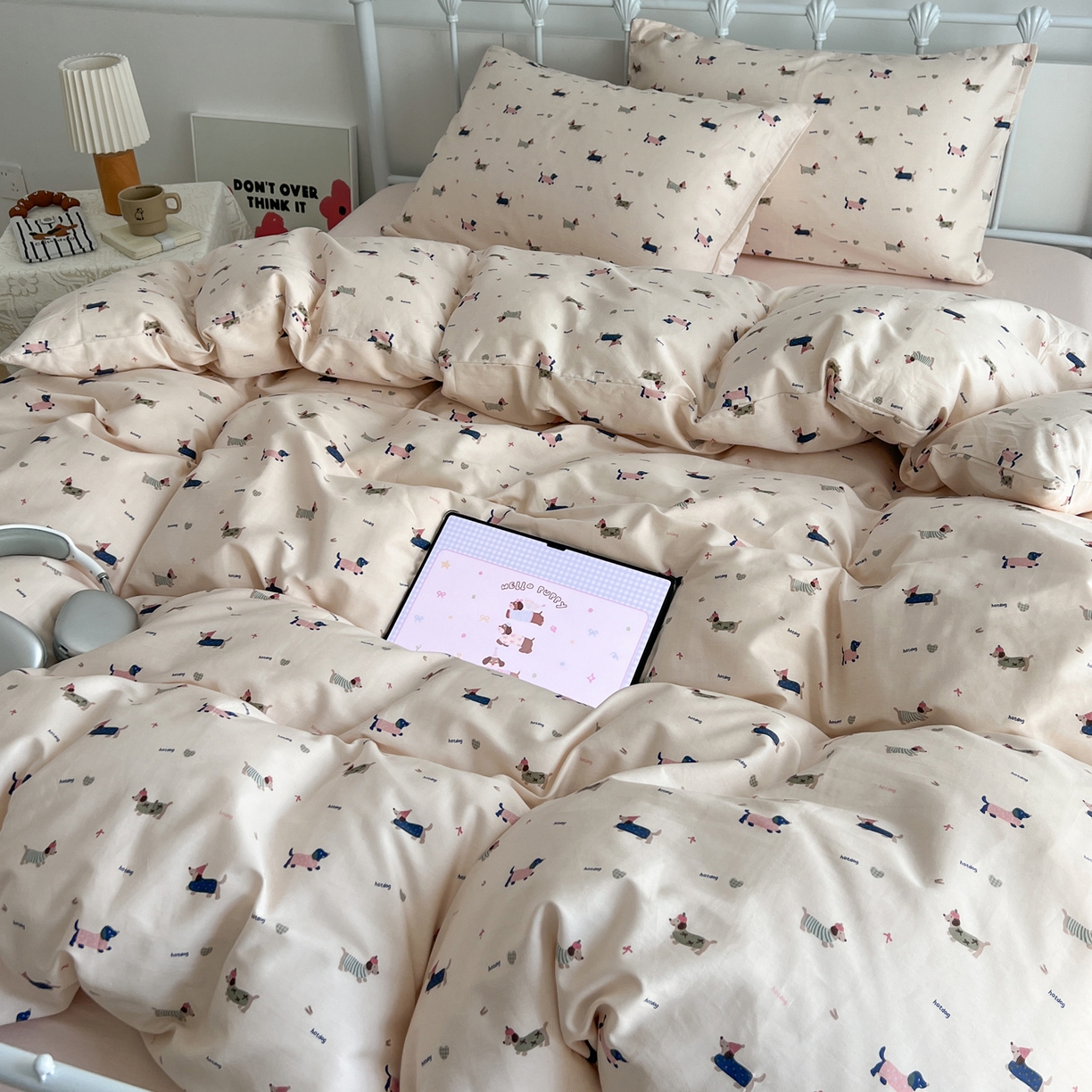 91家纺网 家纺一手货源 找家纺 早晨家纺 2026新款INS减龄可爱风卡通40支全棉纯棉色织水洗棉四件套 奶油小狗派对