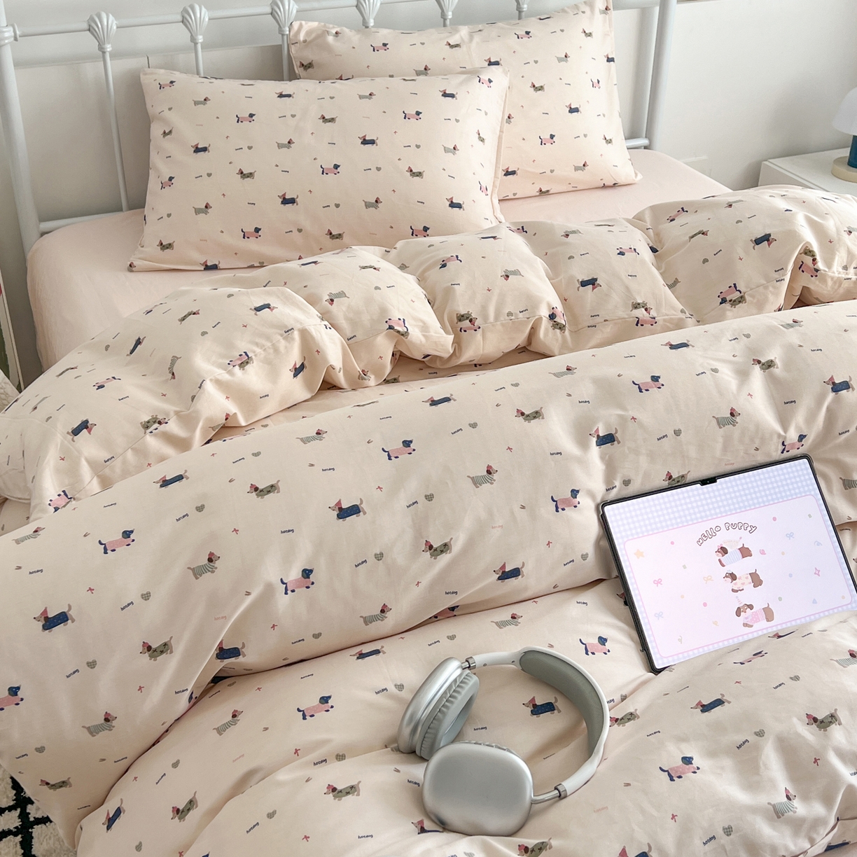 91家纺网 家纺一手货源 找家纺 早晨家纺 2026新款INS减龄可爱风卡通40支全棉纯棉色织水洗棉四件套 奶油小狗派对