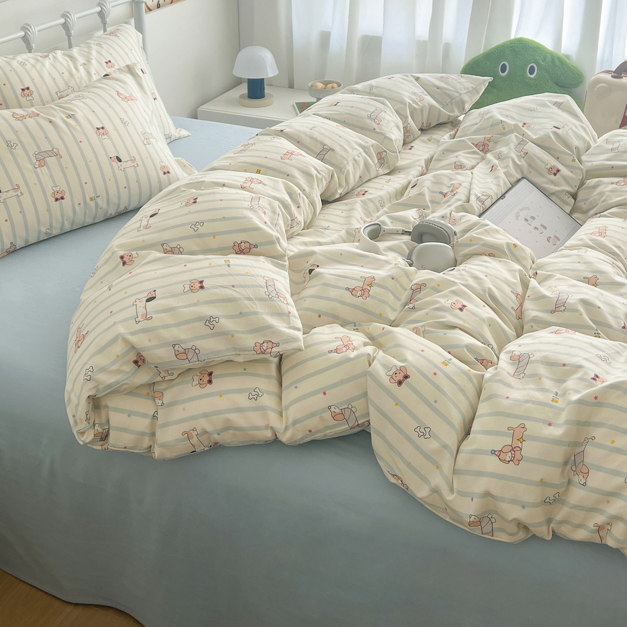 91家纺网 家纺一手货源 找家纺 早晨家纺 2026新款INS减龄可爱风卡通40支全棉纯棉色织水洗棉四件套 趣味狗