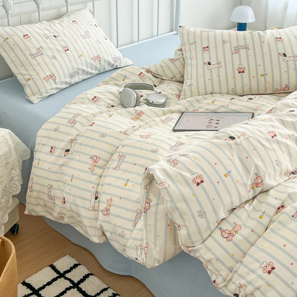 91家纺网 家纺一手货源 找家纺 早晨家纺 2026新款INS减龄可爱风卡通40支全棉纯棉色织水洗棉四件套 趣味狗