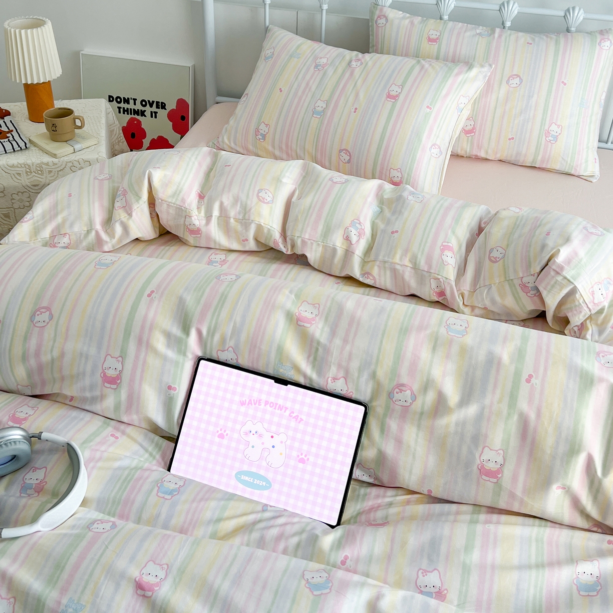 91家纺网 家纺一手货源 找家纺 早晨家纺 2026新款INS减龄可爱风卡通40支全棉纯棉色织水洗棉四件套 软糖彩虹小奶猫