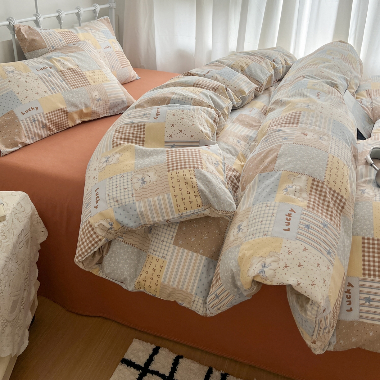 91家纺网 家纺一手货源 找家纺 早晨家纺 2026新款INS减龄可爱风卡通40支全棉纯棉色织水洗棉四件套 汪星人乐园