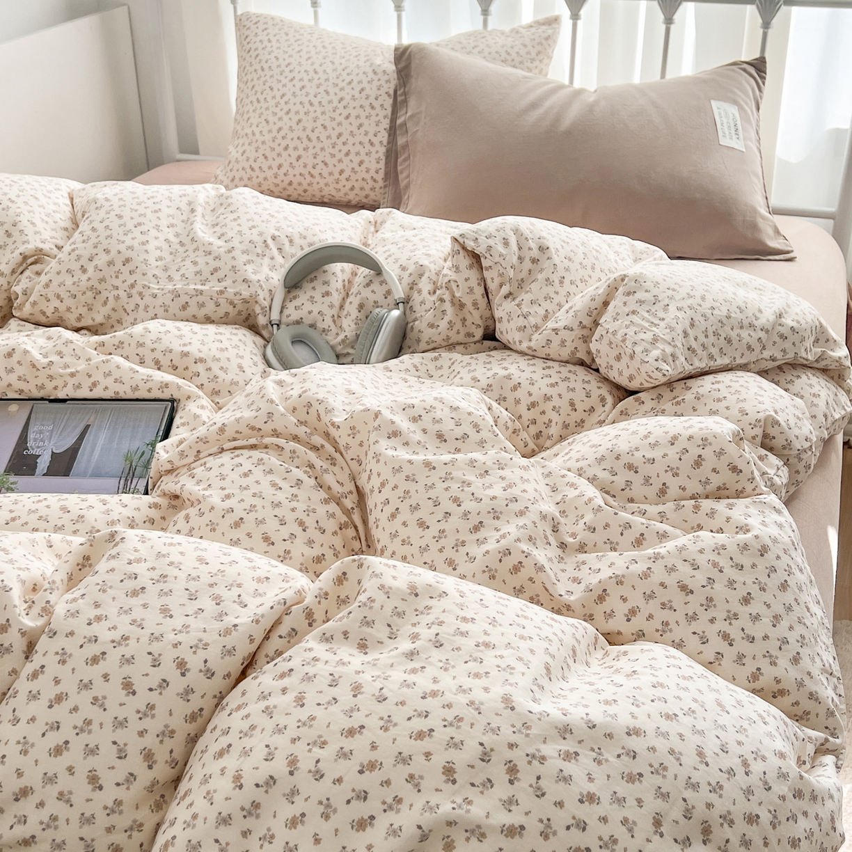 91家纺网 家纺一手货源 找家纺 早晨家纺 2026新款INS博主风混搭小碎花A类全棉双层纱四件套 双层纱-花漾