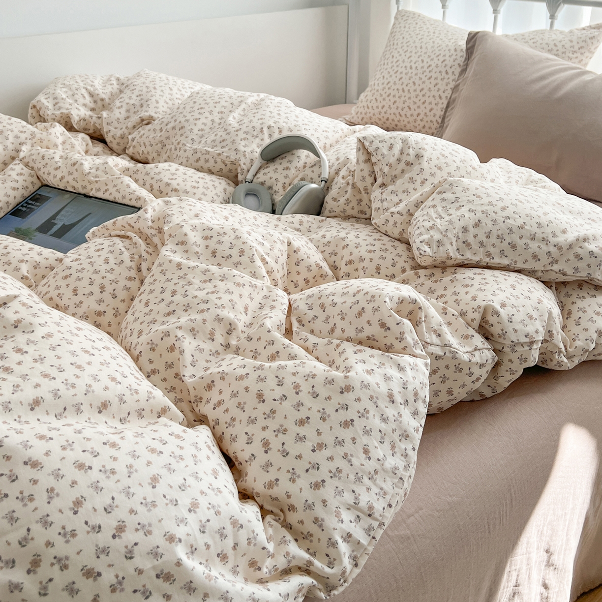 91家纺网 家纺一手货源 找家纺 早晨家纺 2026新款INS博主风混搭小碎花A类全棉双层纱四件套 双层纱-花漾