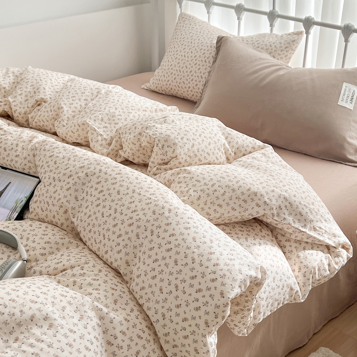 91家纺网 家纺一手货源 找家纺 早晨家纺 2026新款INS博主风混搭小碎花A类全棉双层纱四件套 双层纱-花漾