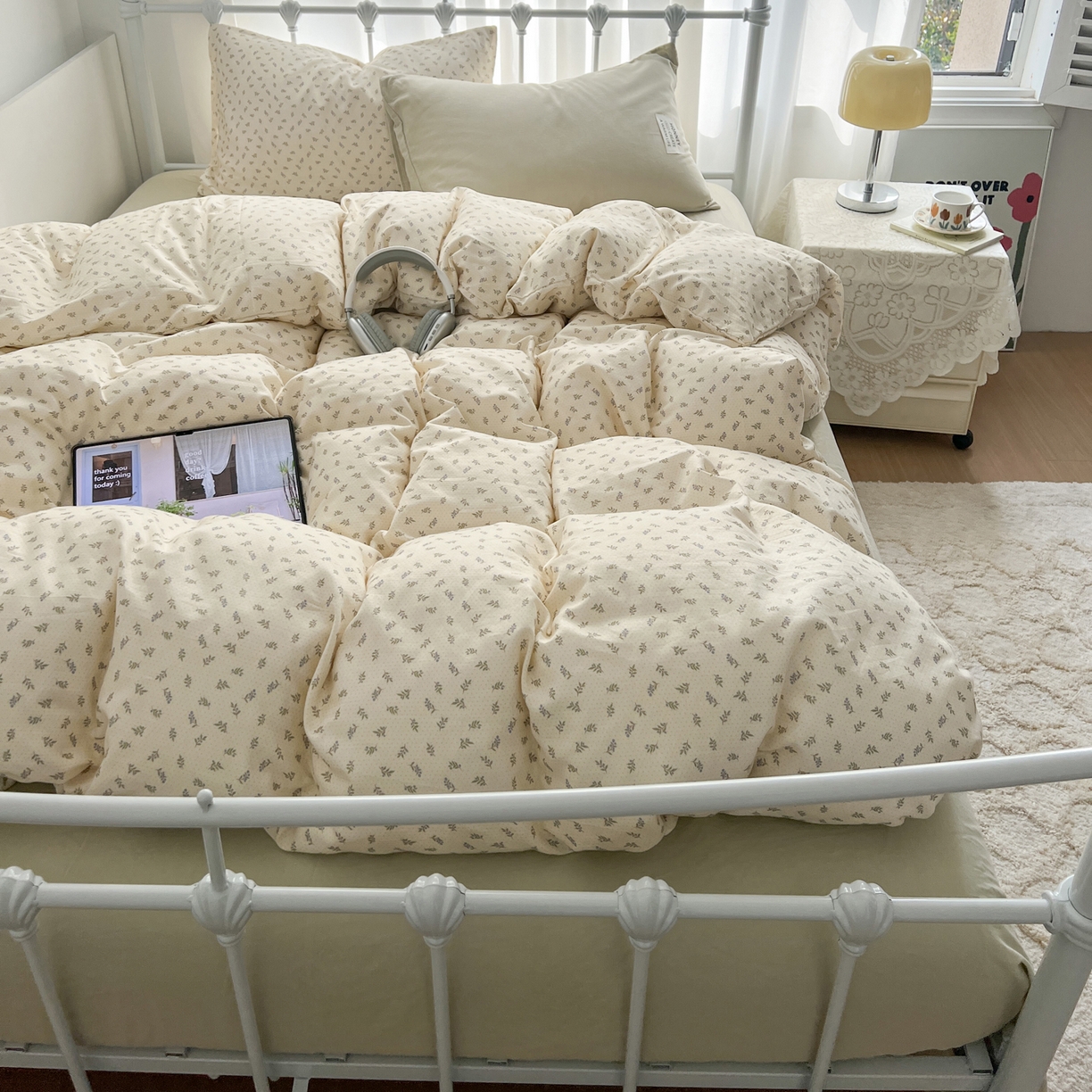 91家纺网 家纺一手货源 找家纺 早晨家纺 2026新款INS博主风混搭小碎花A类全棉双层纱四件套 双层纱-栀夏