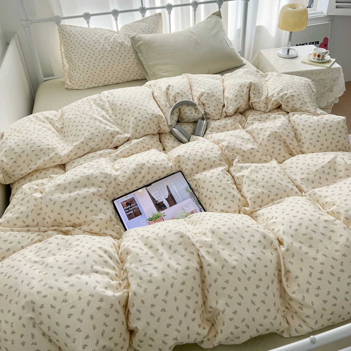 91家纺网 家纺一手货源 找家纺 早晨家纺 2026新款INS博主风混搭小碎花A类全棉双层纱四件套 双层纱-栀夏