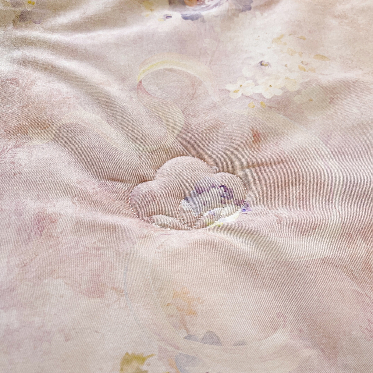 91家纺网 家纺一手货源 找家纺 宜凡家纺 2026新款全棉数码印花夏被床裙四件套①号系列 香雪海