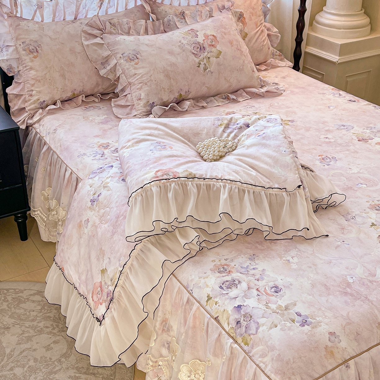 91家纺网 家纺一手货源 找家纺 宜凡家纺 2026新款全棉数码印花夏被床裙四件套①号系列 香雪海