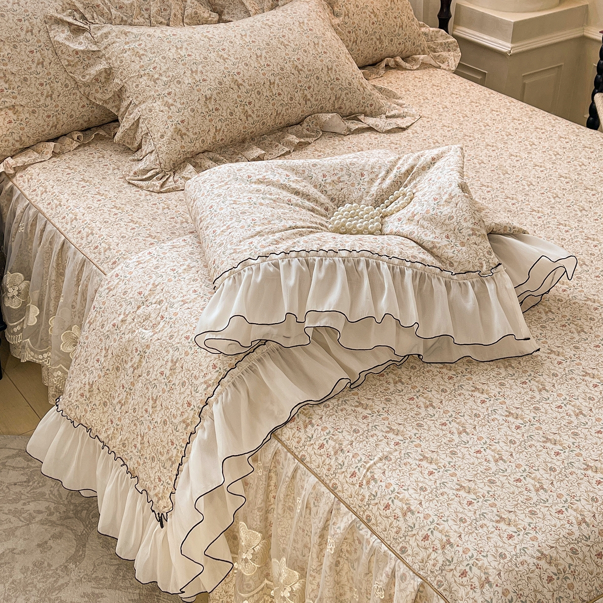 91家纺网 家纺一手货源 找家纺 宜凡家纺 2026新款全棉数码印花夏被床裙四件套①号系列 云卷