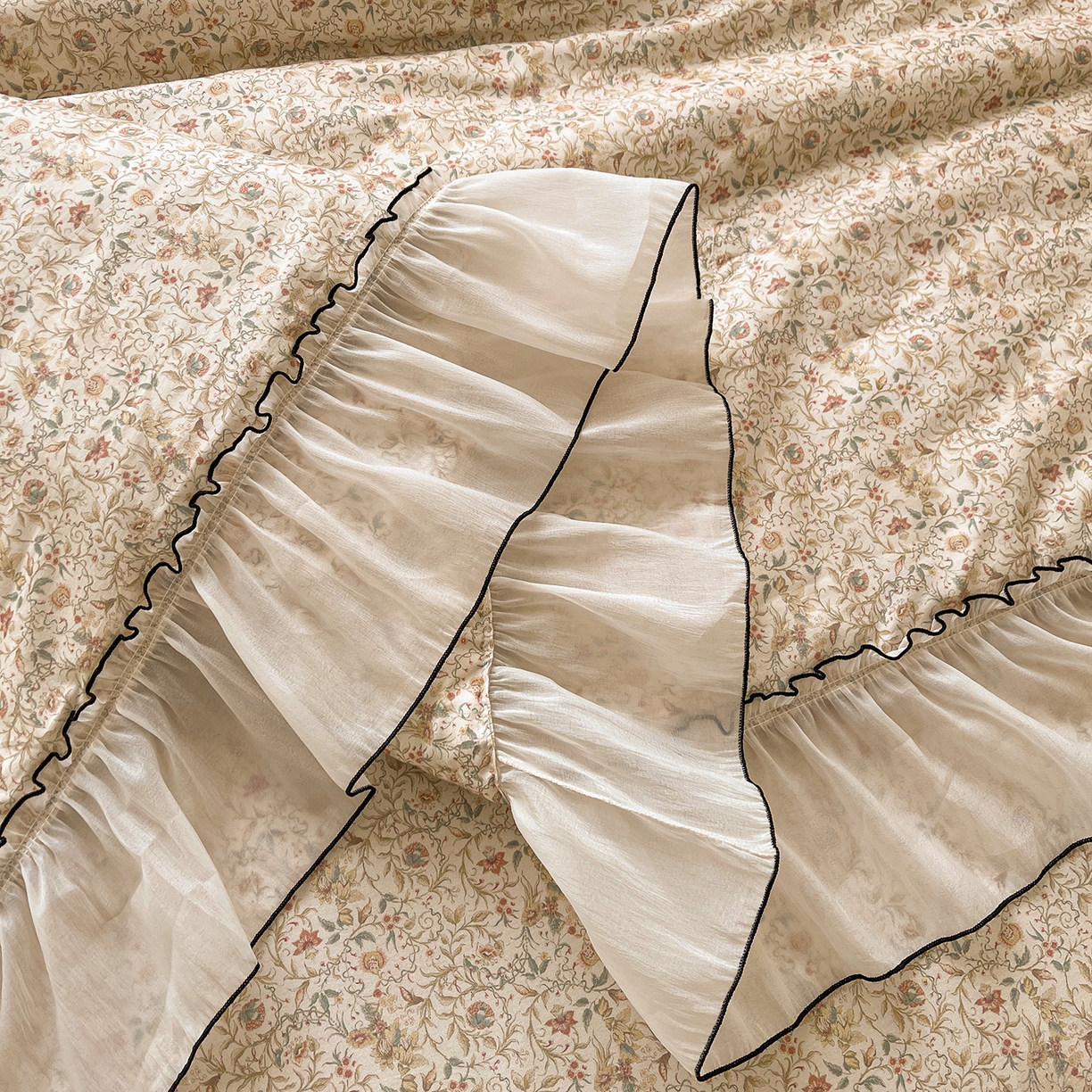 91家纺网 家纺一手货源 找家纺 宜凡家纺 2026新款全棉数码印花夏被床裙四件套①号系列 云卷