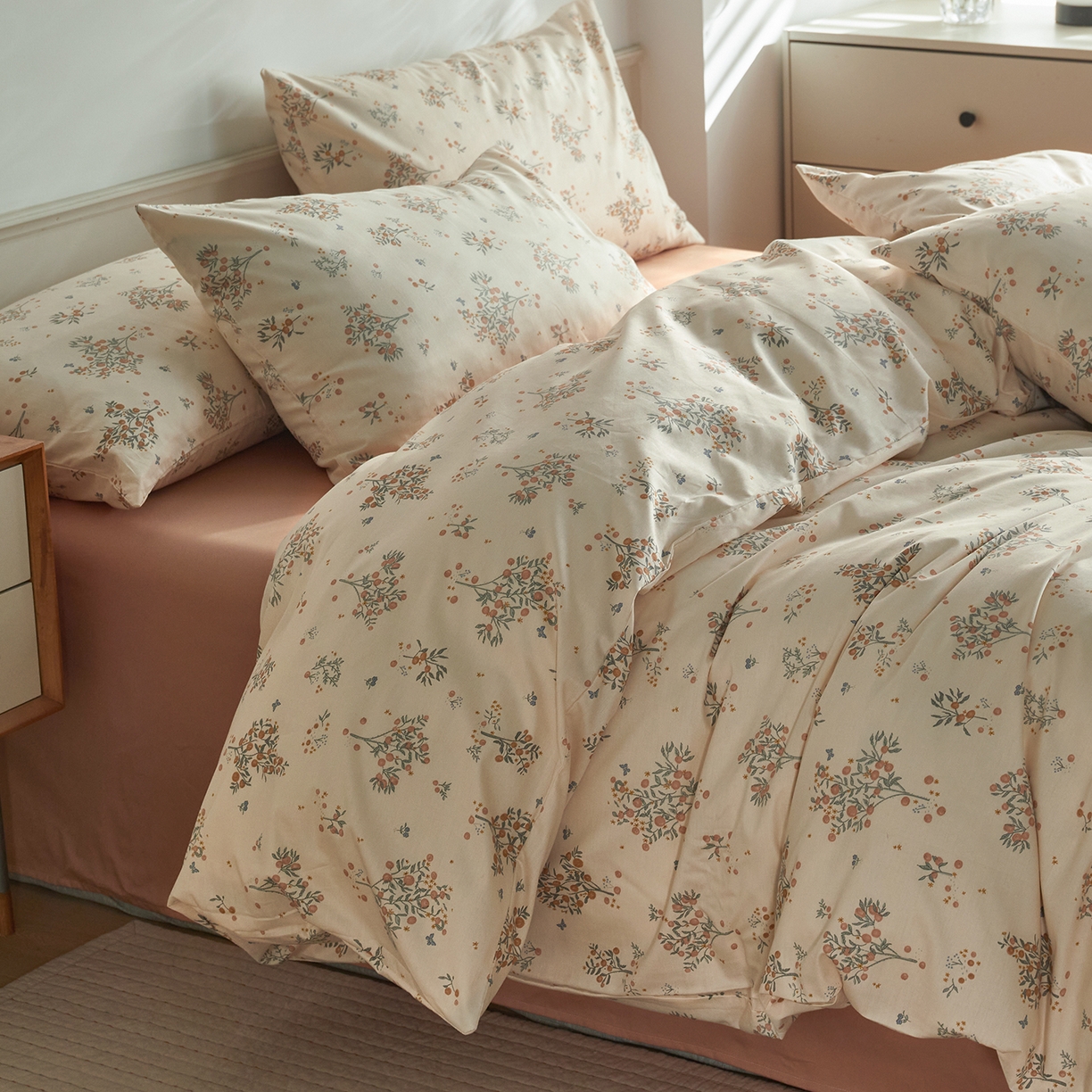 91家纺网 家纺一手货源 找家纺 绫韵家纺 2026新款全棉ins小碎花13372纯棉田园风简约四件套 陌上秋