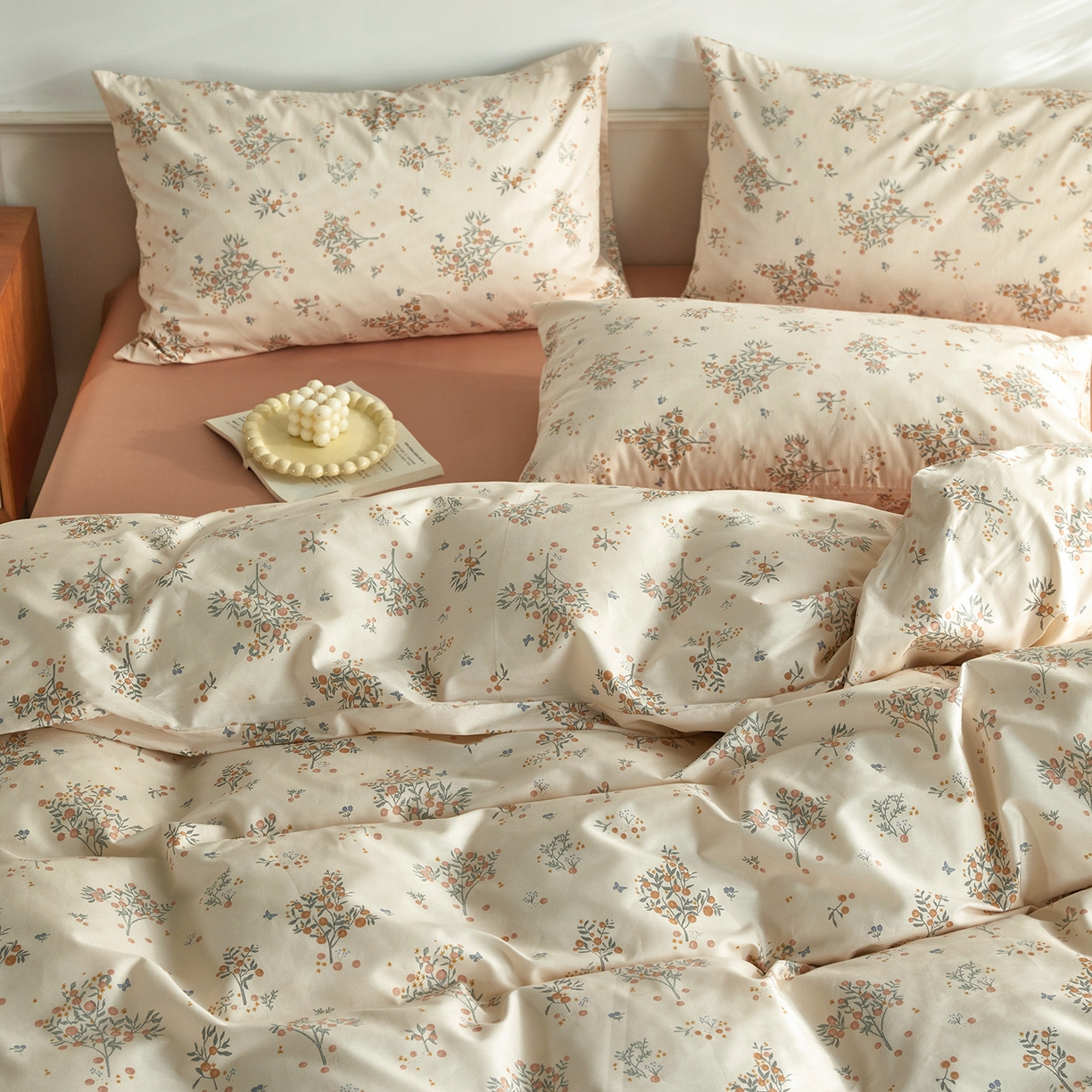 91家纺网 家纺一手货源 找家纺 绫韵家纺 2026新款全棉ins小碎花13372纯棉田园风简约四件套 陌上秋