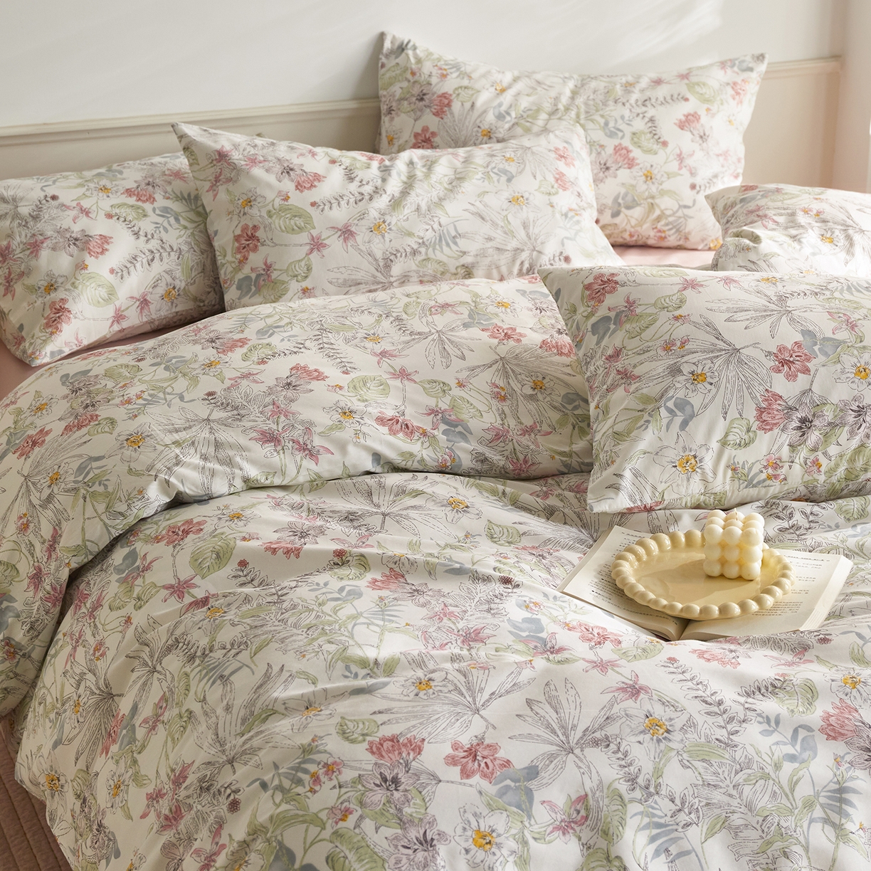 91家纺网 家纺一手货源 找家纺 绫韵家纺 2026新款全棉ins小碎花13372纯棉田园风简约四件套 轻语·米