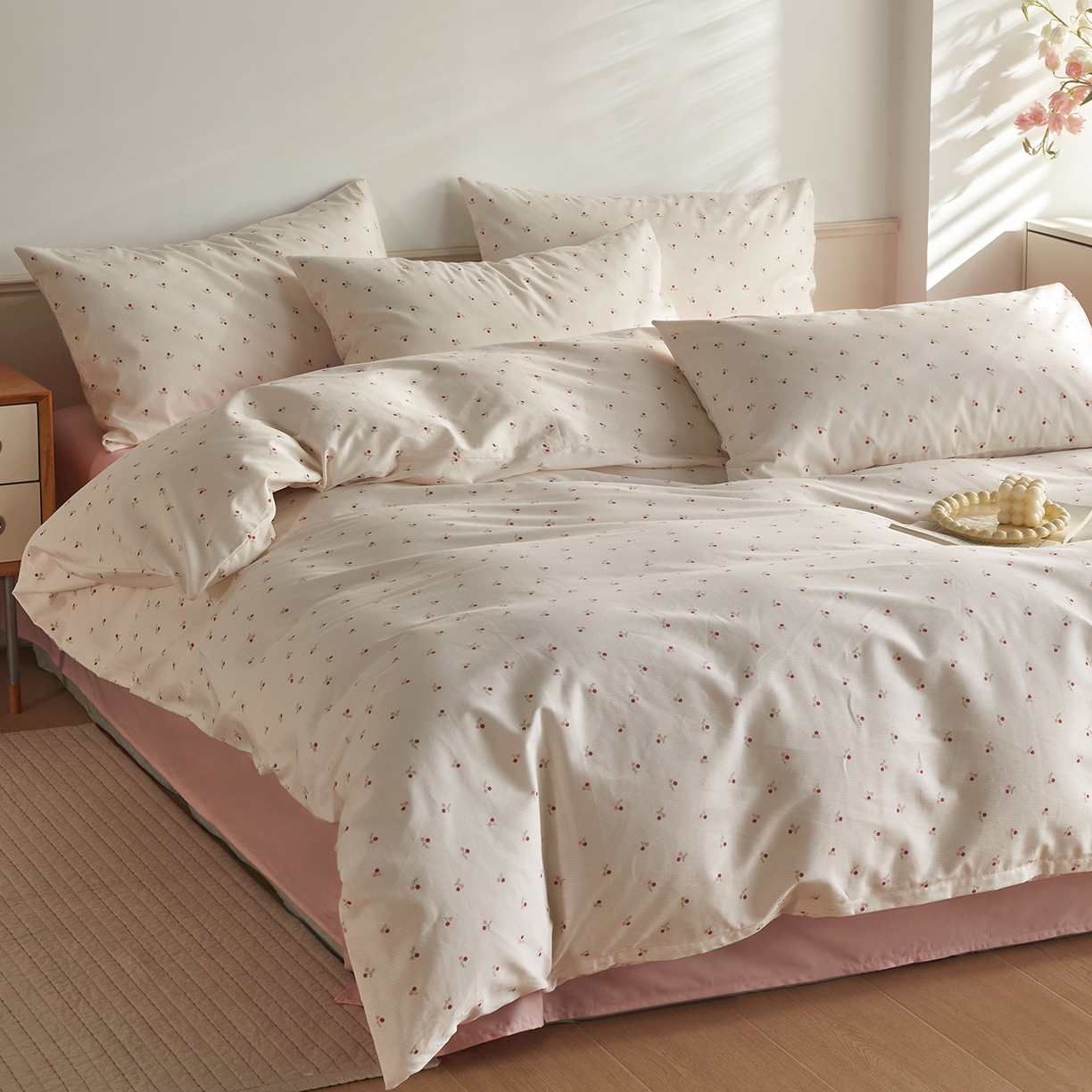 91家纺网 家纺一手货源 找家纺 绫韵家纺 2026新款全棉ins小碎花13372纯棉田园风简约四件套 桃点点