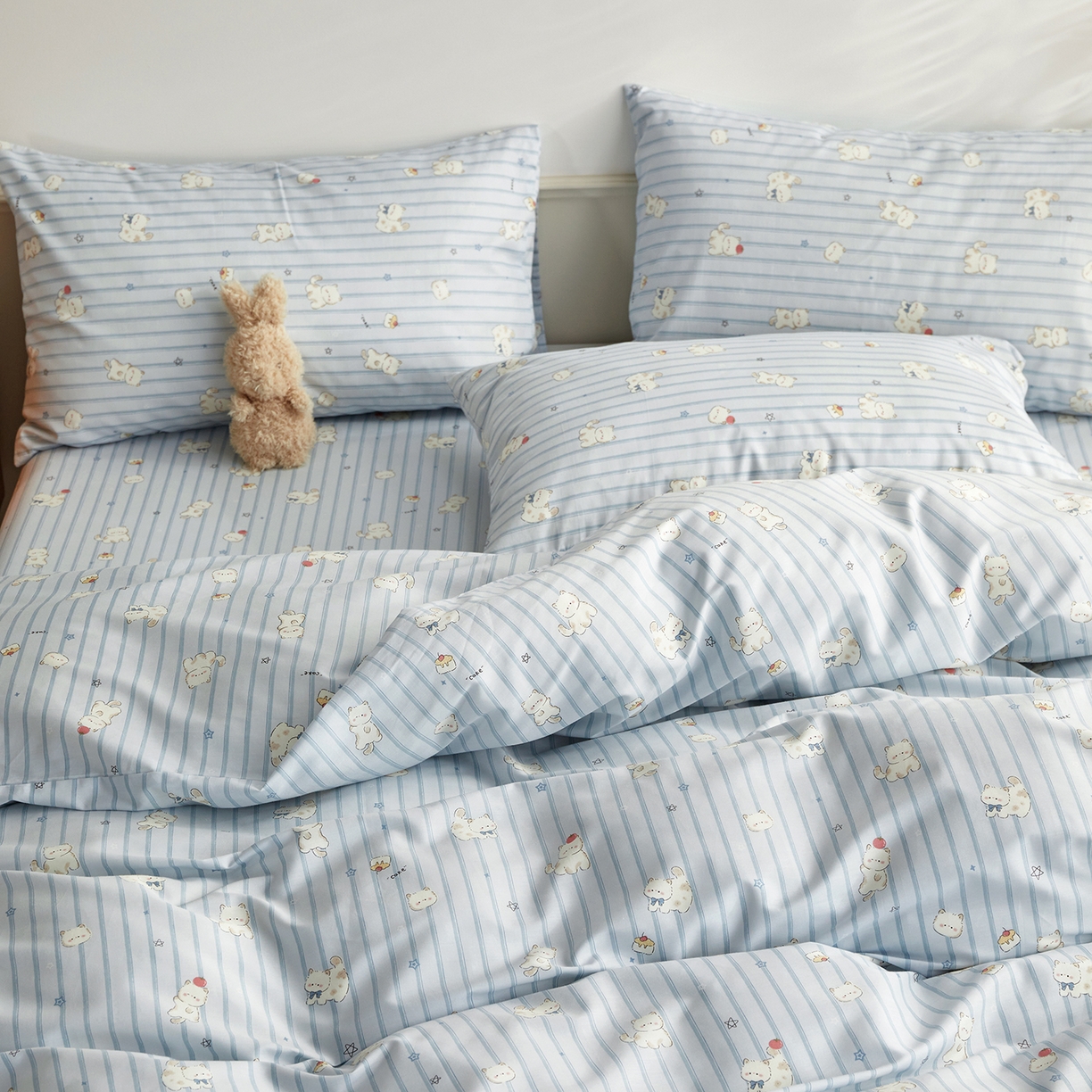 91家纺网 家纺一手货源 找家纺 绫韵家纺 2026新款全棉ins小碎花13372纯棉田园风简约四件套 条纹小猫