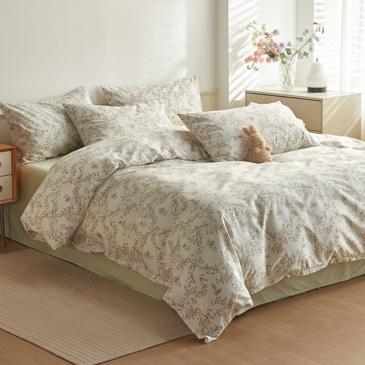 91家纺网 家纺一手货源 找家纺 绫韵家纺 2026新款全棉ins小碎花13372纯棉田园风简约四件套 兔趣花园