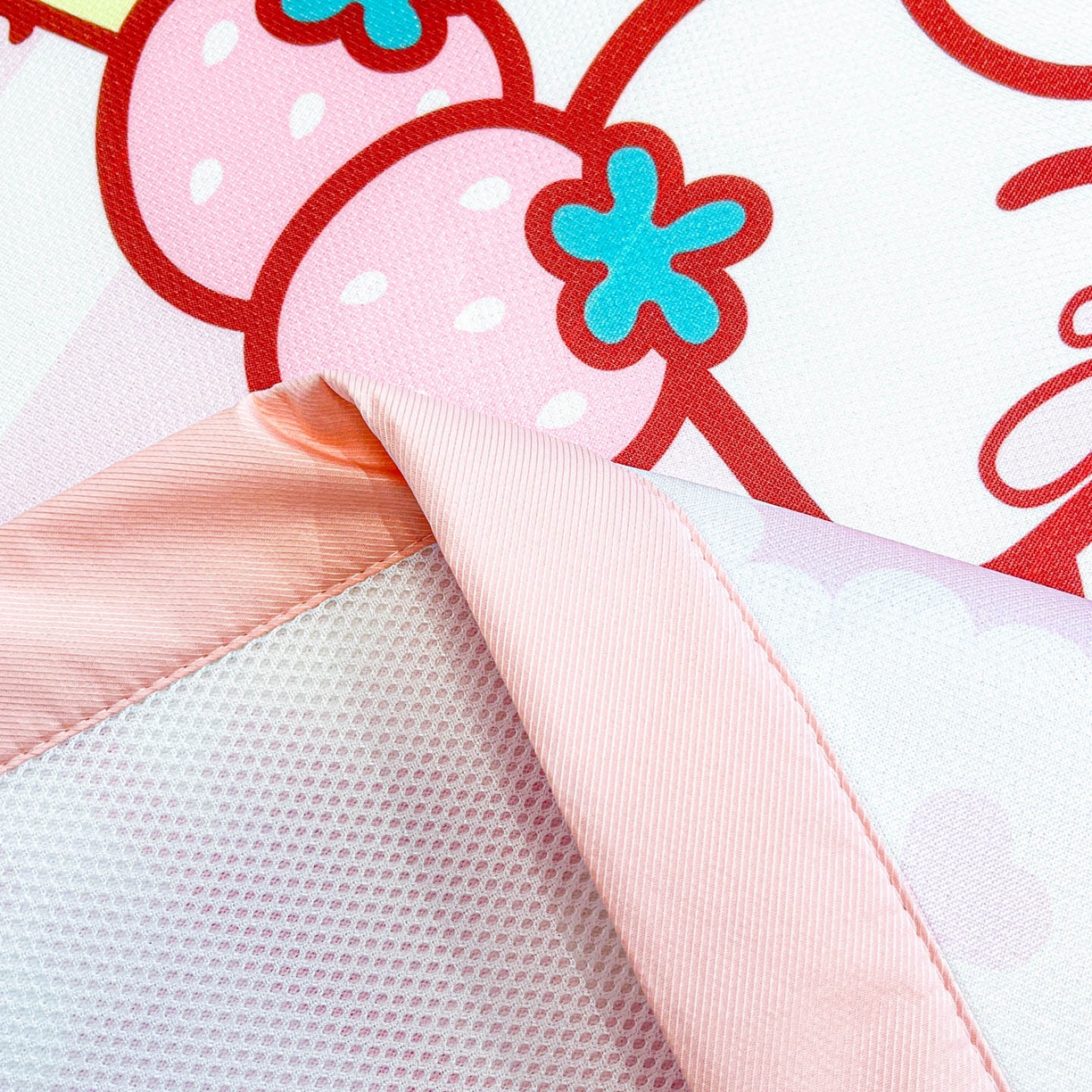 91家纺网 家纺一手货源 找家纺 暮思家居 2026新款正版授权A类大版数码印花三丽鸥1200D冰丝凉席可组合仿锦氨夏被 平铺款-草莓美乐蒂