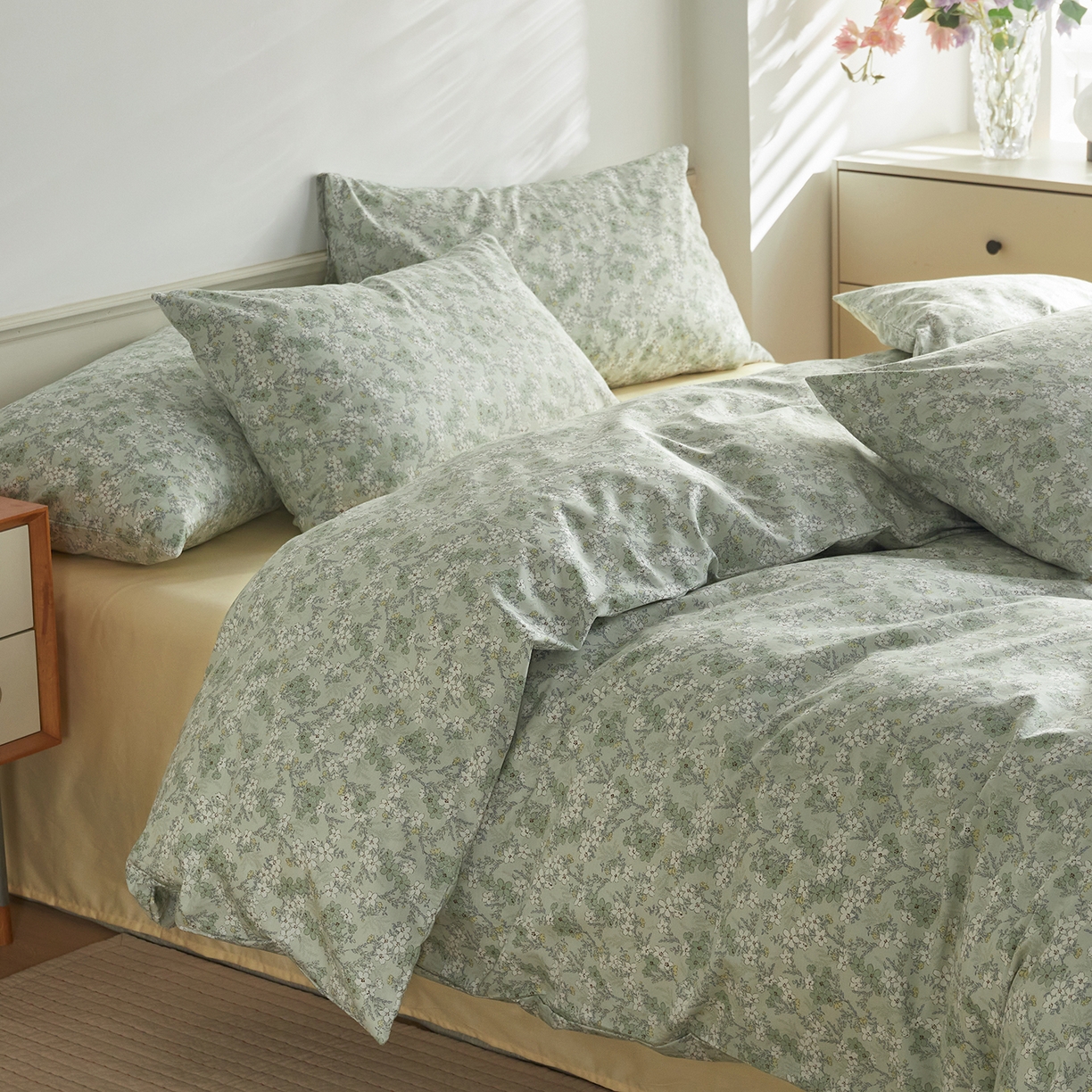 91家纺网 家纺一手货源 找家纺 绫韵家纺 2026新款全棉ins小碎花13372纯棉田园风简约四件套 星星花