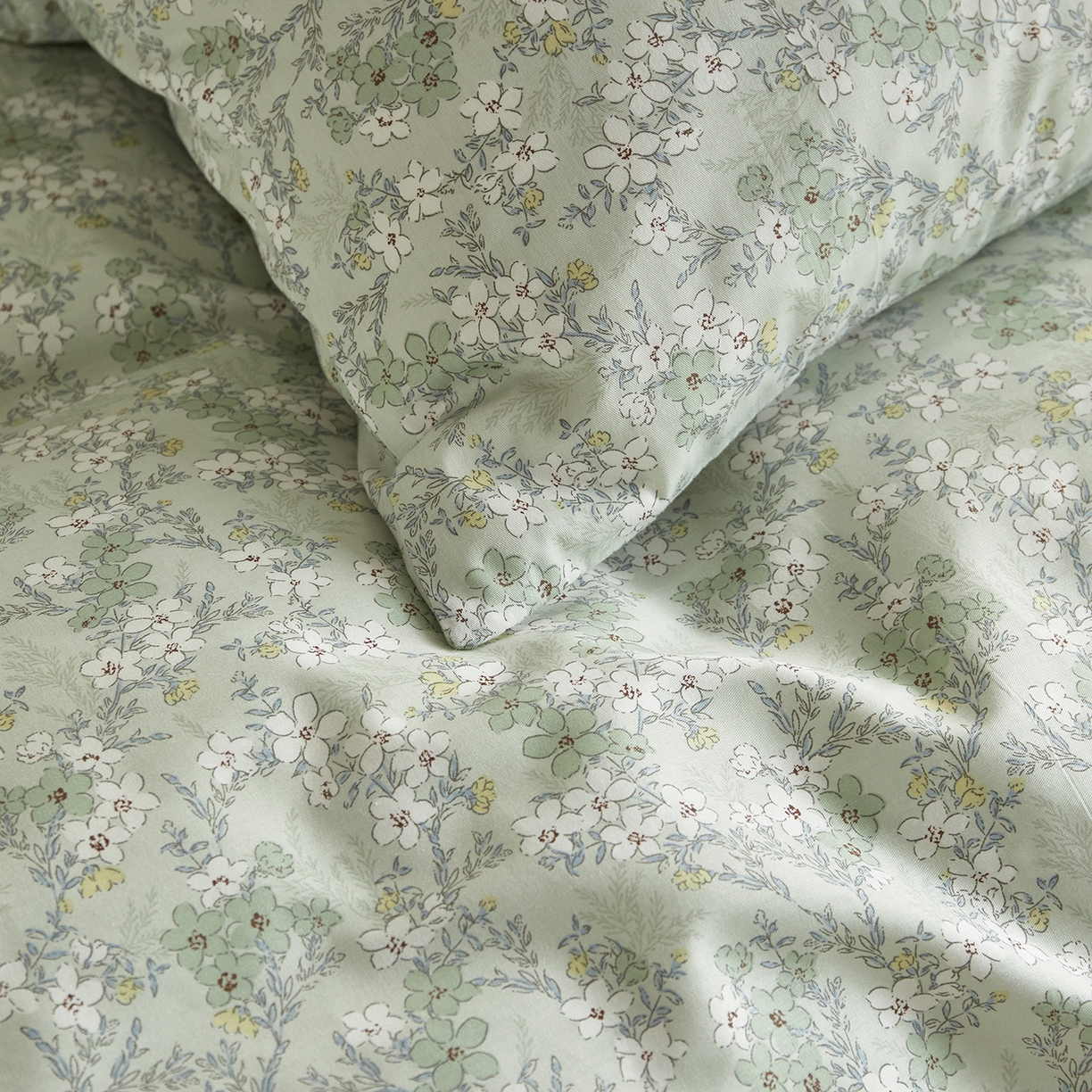 91家纺网 家纺一手货源 找家纺 绫韵家纺 2026新款全棉ins小碎花13372纯棉田园风简约四件套 星星花