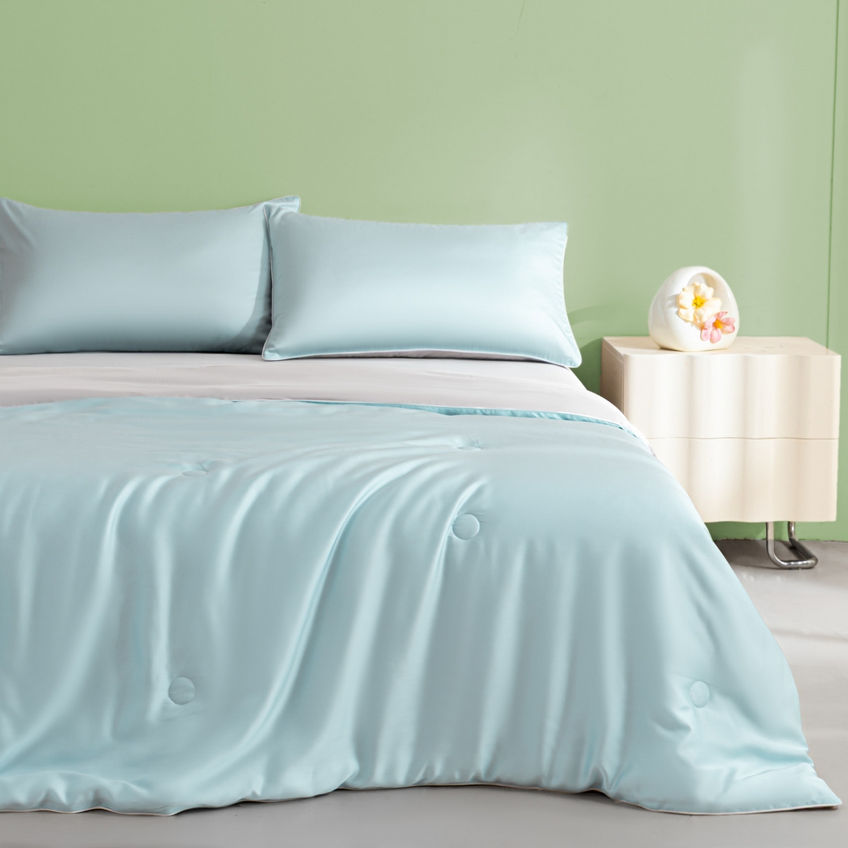 91家纺网 家纺一手货源 找家纺 云棉坊 2026新款水洗冰丝滚边款夏被-双拼系列 双拼-海盐兰+香草灰