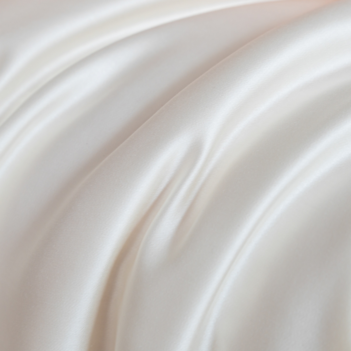 91家纺网 家纺一手货源 找家纺 云棉坊 2026新款水洗冰丝滚边款夏被-双拼系列 双拼-贵族白+天空蓝