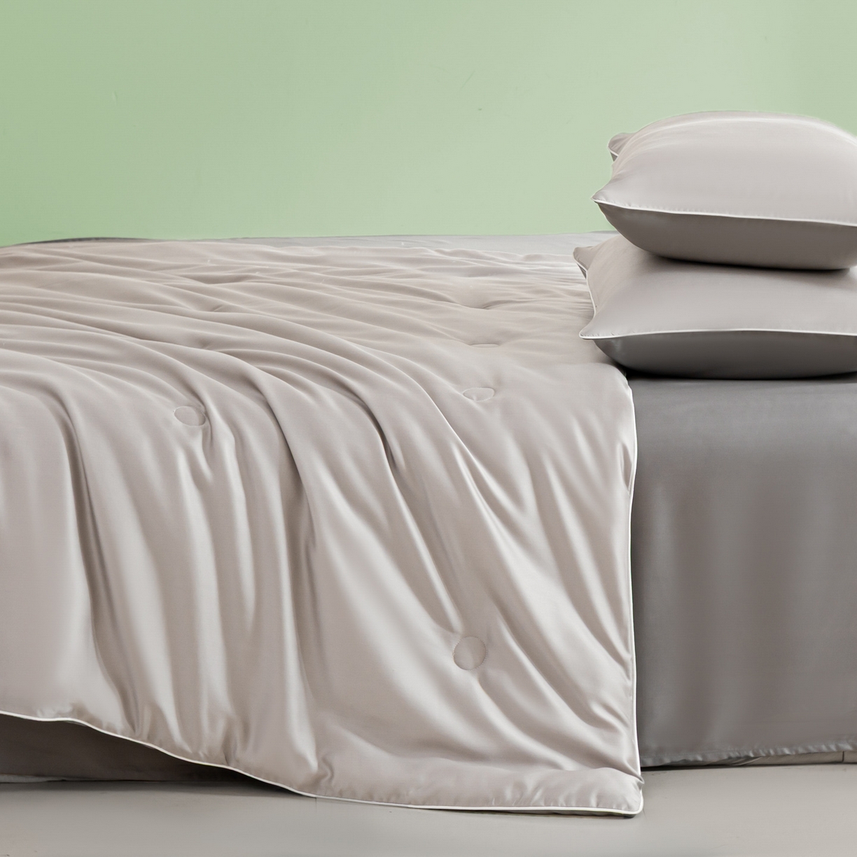 91家纺网 家纺一手货源 找家纺 云棉坊 2026新款水洗冰丝滚边款夏被-双拼系列 双拼-椰子灰+经典灰