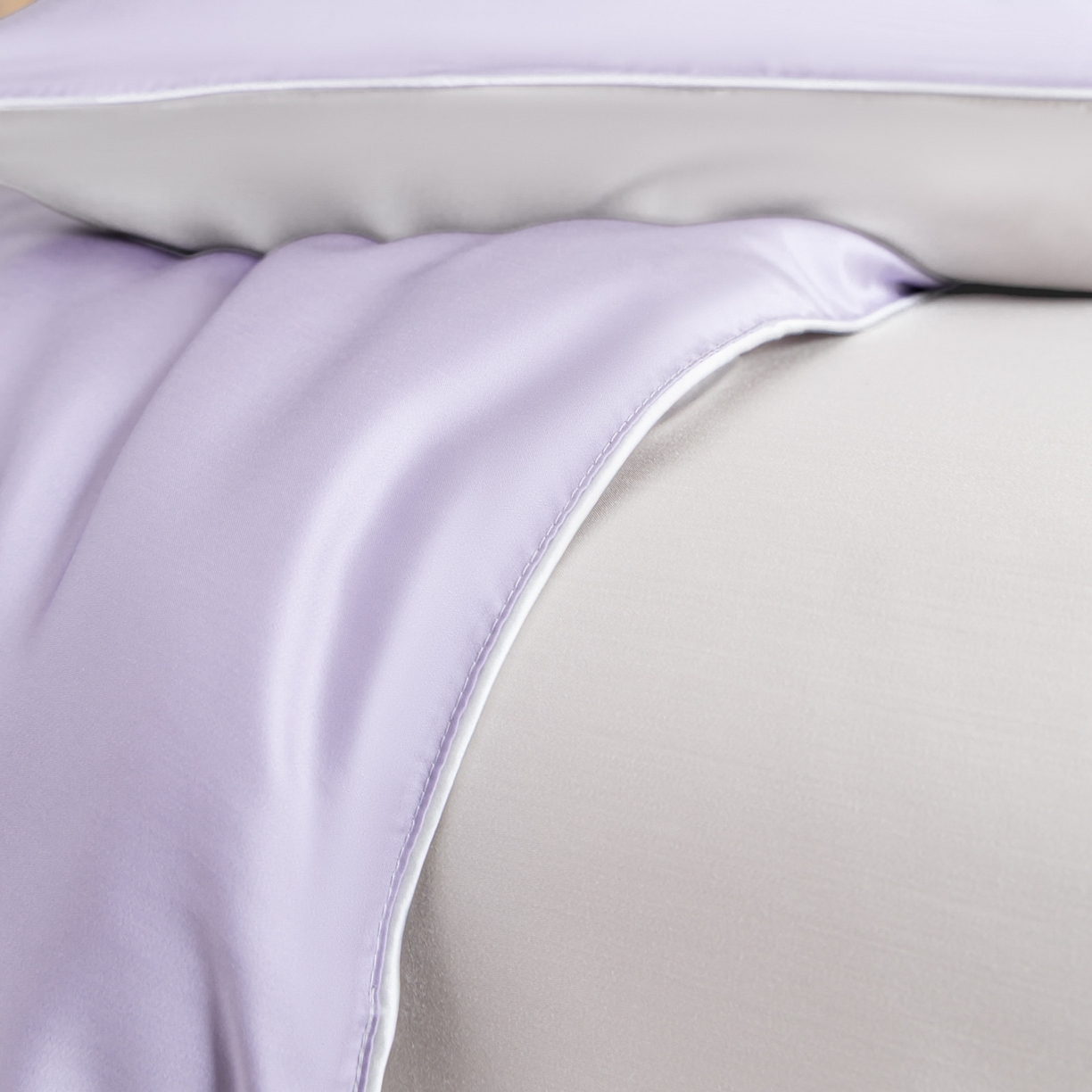 91家纺网 家纺一手货源 找家纺 云棉坊 2026新款水洗冰丝滚边款夏被-双拼系列 双拼-风信紫+香草灰