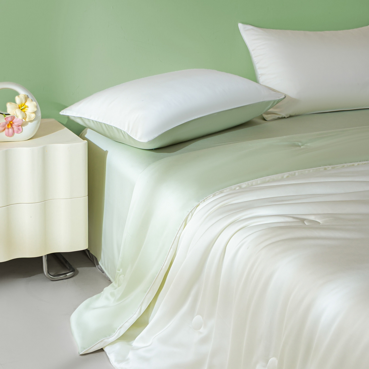 91家纺网 家纺一手货源 找家纺 云棉坊 2026新款水洗冰丝滚边款夏被-双拼系列 双拼-贵族白+水果清香