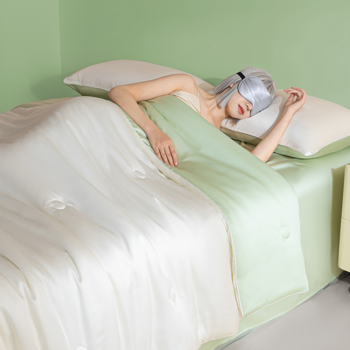 91家纺网 家纺一手货源 找家纺 云棉坊 2026新款水洗冰丝滚边款夏被-双拼系列 双拼-贵族白+水果清香