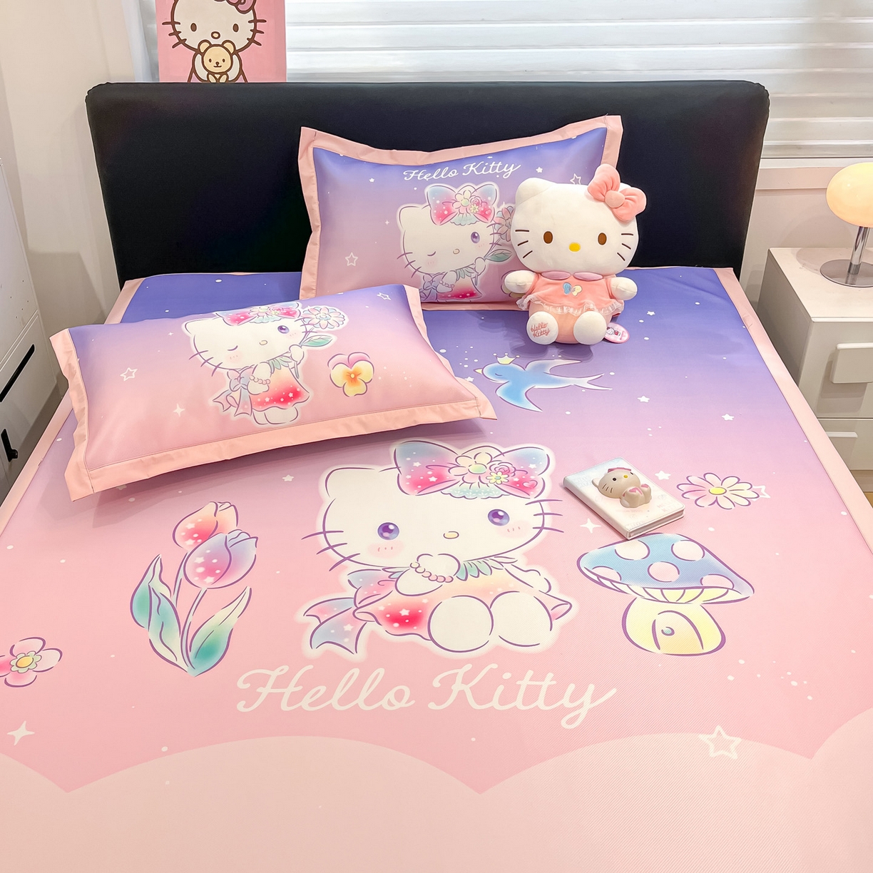 91家纺网 家纺一手货源 找家纺 暮思家居 2026新款正版授权A类大版数码印花三丽鸥1200D冰丝凉席可组合仿锦氨夏被 平铺款-梦幻KT