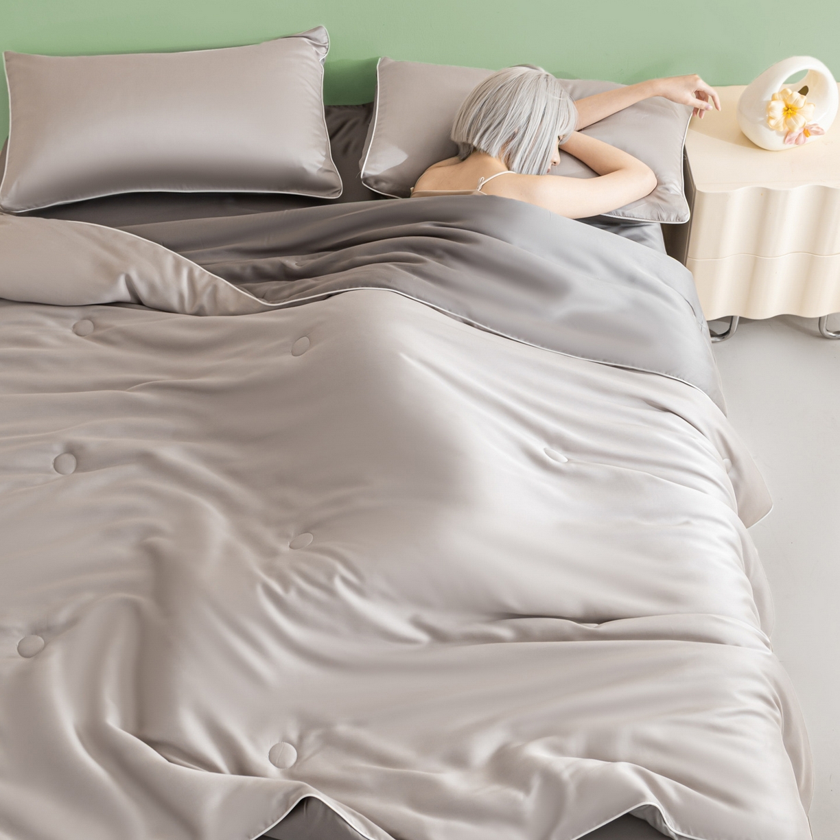 91家纺网 家纺一手货源 找家纺 云棉坊 2026新款水洗冰丝滚边款夏被-双拼系列 双拼-椰子灰+经典灰