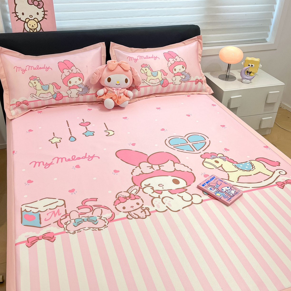 91家纺网 家纺一手货源 找家纺 暮思家居 2026新款正版授权A类大版数码印花三丽鸥1200D冰丝凉席可组合仿锦氨夏被 平铺款-条纹美乐蒂