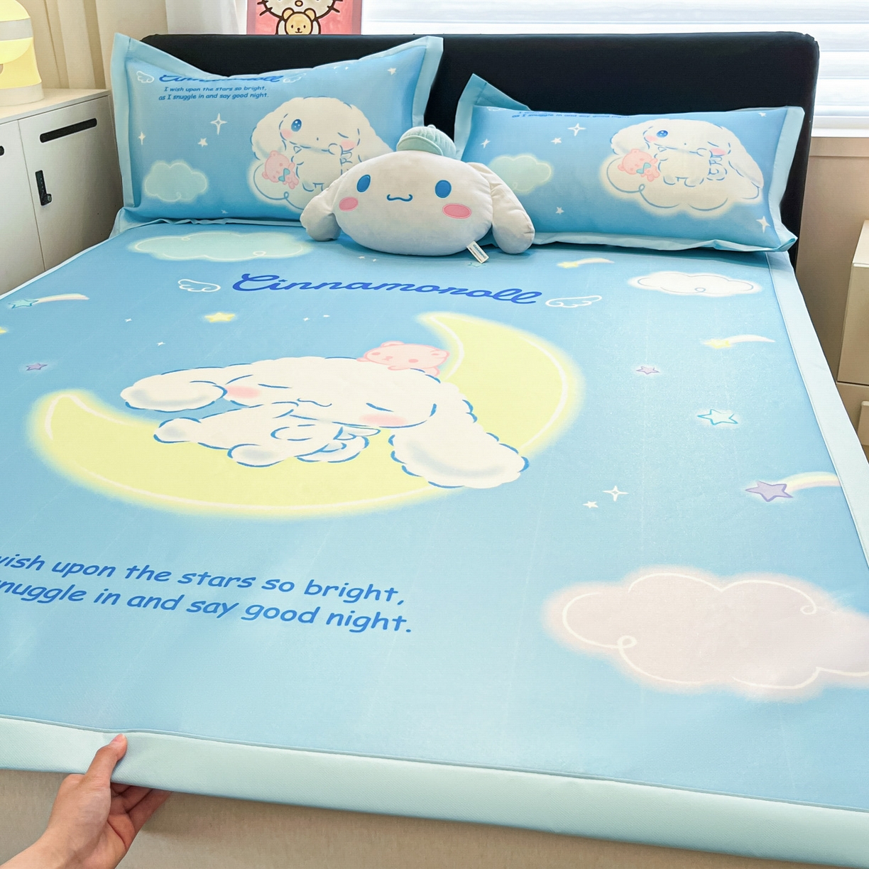 91家纺网 家纺一手货源 找家纺 暮思家居 2026新款正版授权A类大版数码印花三丽鸥1200D冰丝凉席可组合仿锦氨夏被 平铺款-晚安玉桂狗