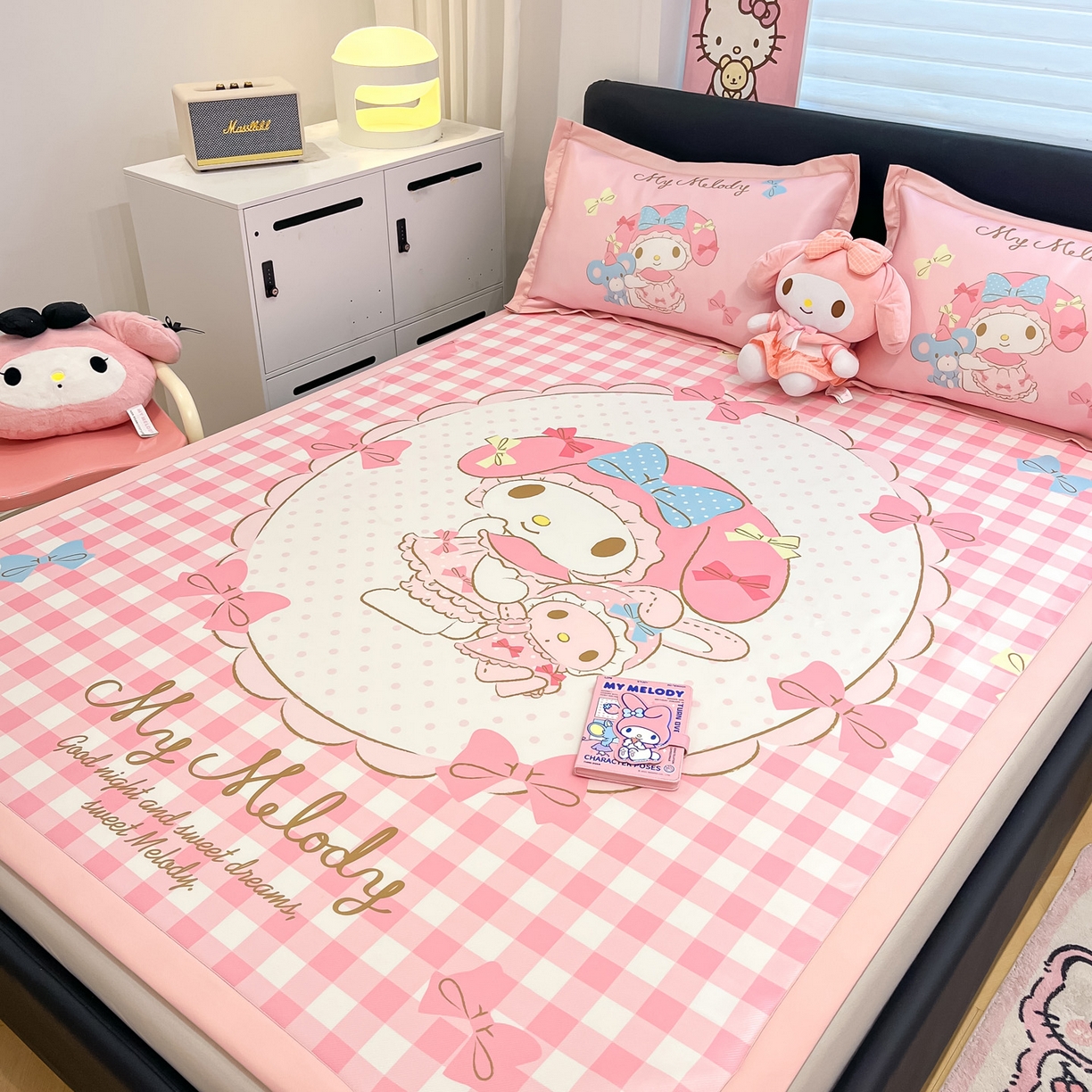 91家纺网 家纺一手货源 找家纺 暮思家居 2026新款正版授权A类大版数码印花三丽鸥1200D冰丝凉席可组合仿锦氨夏被 平铺款-相框美乐蒂