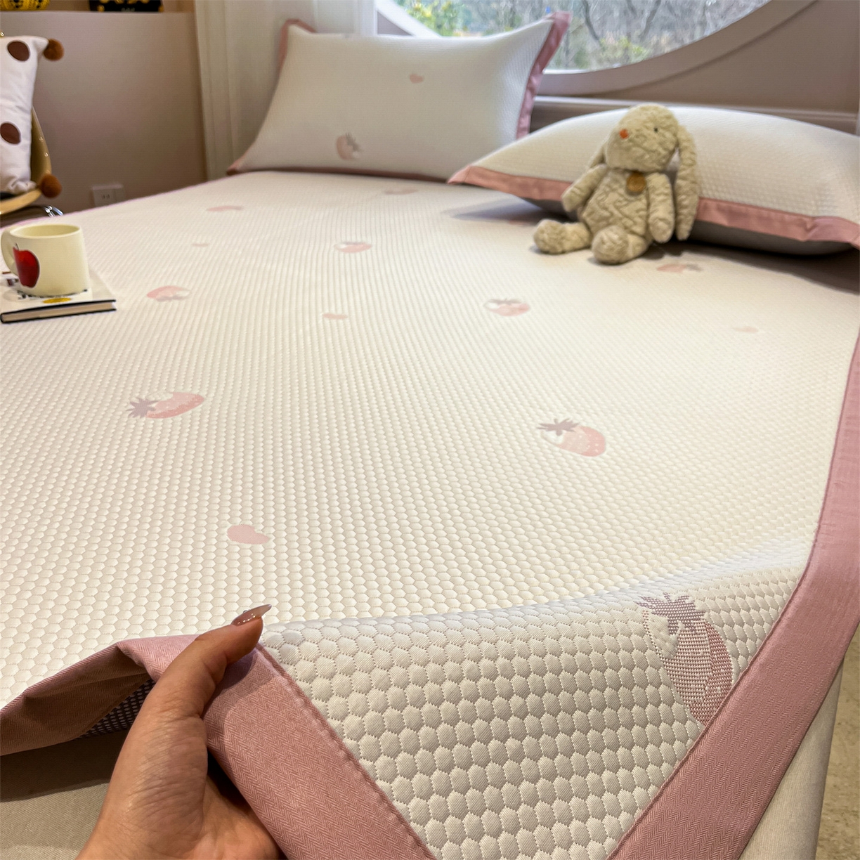 91家纺网 家纺一手货源 找家纺 （总）天之澜家纺 2026新款PE凉豆豆凉席小红书热卖款A类冰豆豆凉席三件套可水洗豆豆凉席-床席款