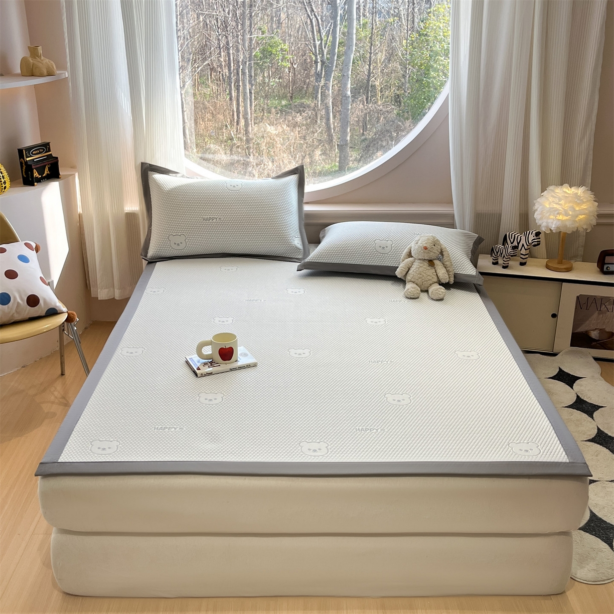 91家纺网 家纺一手货源 找家纺 天之澜家纺 2026新款PE凉豆豆凉席小红书热卖款A类冰豆豆凉席三件套可水洗豆豆凉席-床席款 快乐小熊