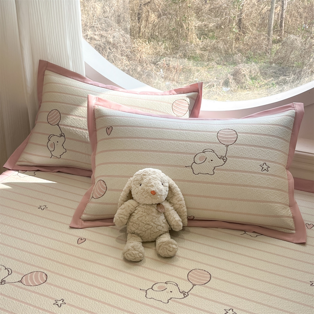 91家纺网 家纺一手货源 找家纺 天之澜家纺 2026新款PE凉豆豆凉席小红书热卖款A类冰豆豆凉席三件套可水洗豆豆凉席-床席款 象小萌