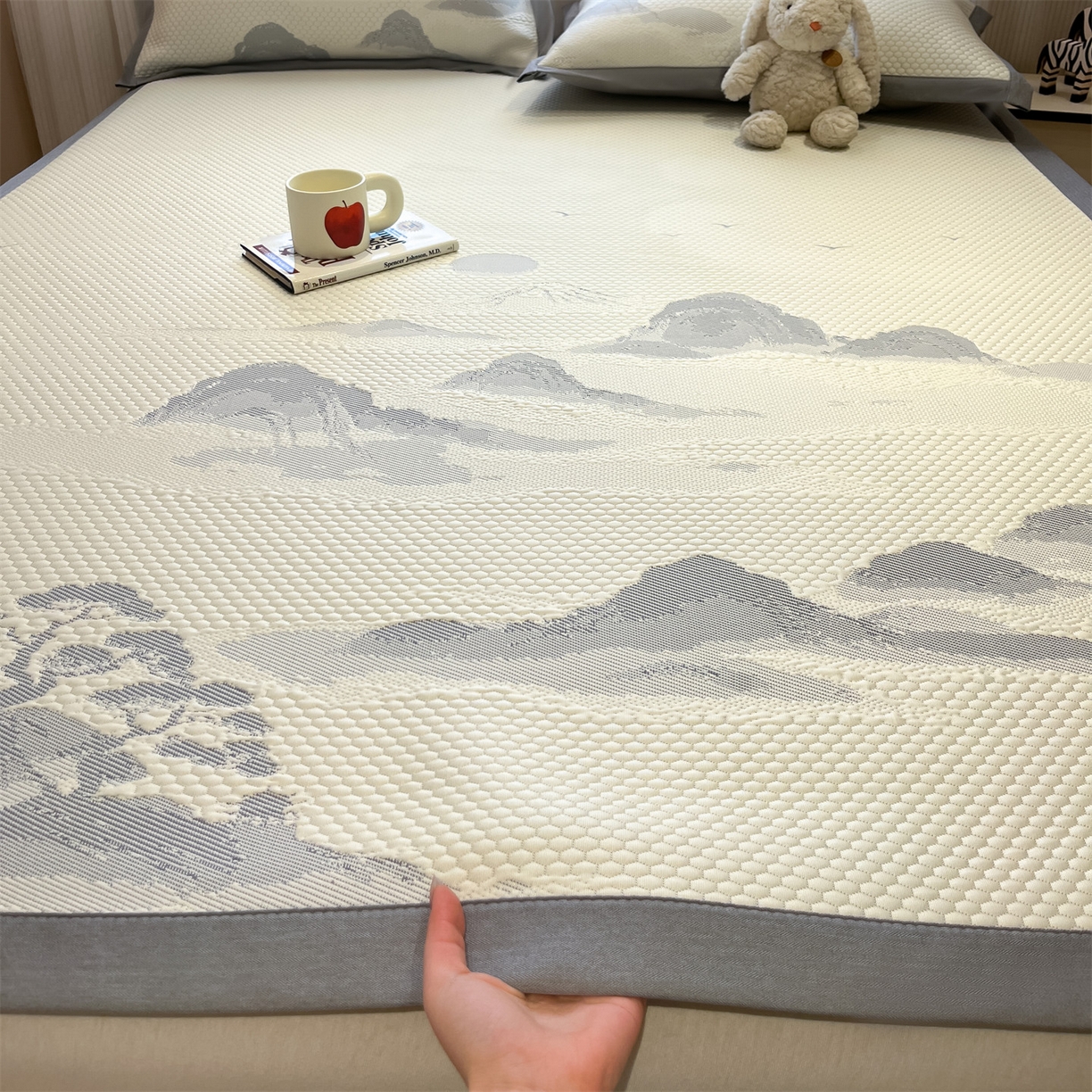 91家纺网 家纺一手货源 找家纺 天之澜家纺 2026新款PE凉豆豆凉席小红书热卖款A类冰豆豆凉席三件套可水洗豆豆凉席-床席款 平步青云