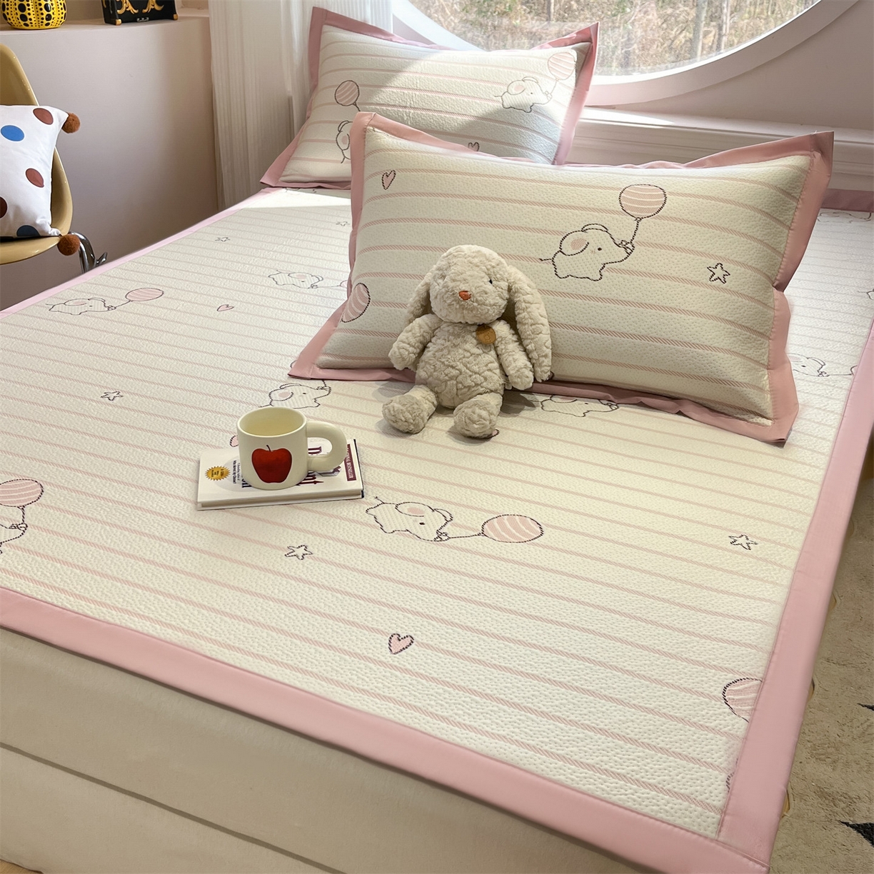 91家纺网 家纺一手货源 找家纺 天之澜家纺 2026新款PE凉豆豆凉席小红书热卖款A类冰豆豆凉席三件套可水洗豆豆凉席-床席款 象小萌