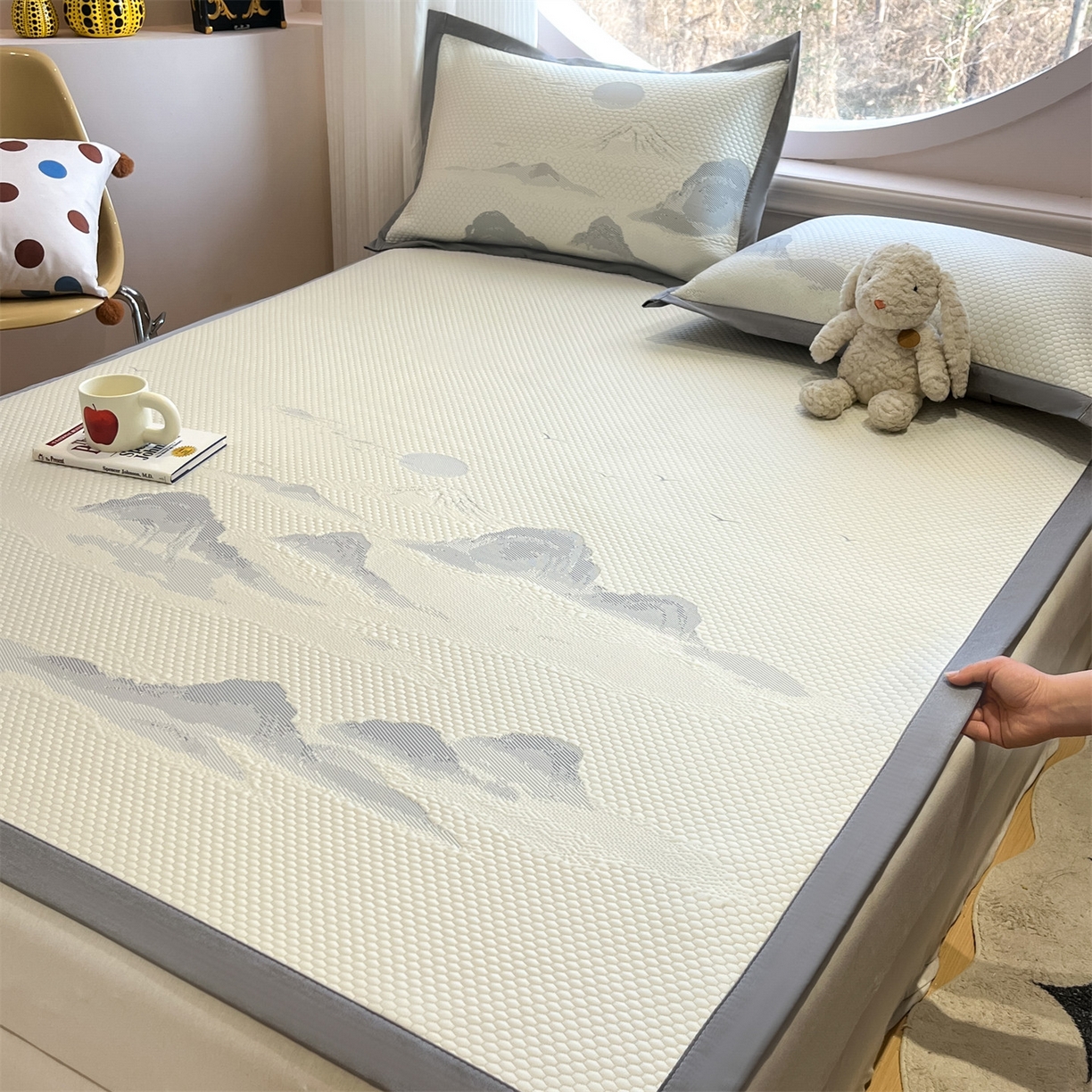 91家纺网 家纺一手货源 找家纺 天之澜家纺 2026新款PE凉豆豆凉席小红书热卖款A类冰豆豆凉席三件套可水洗豆豆凉席-床席款 平步青云