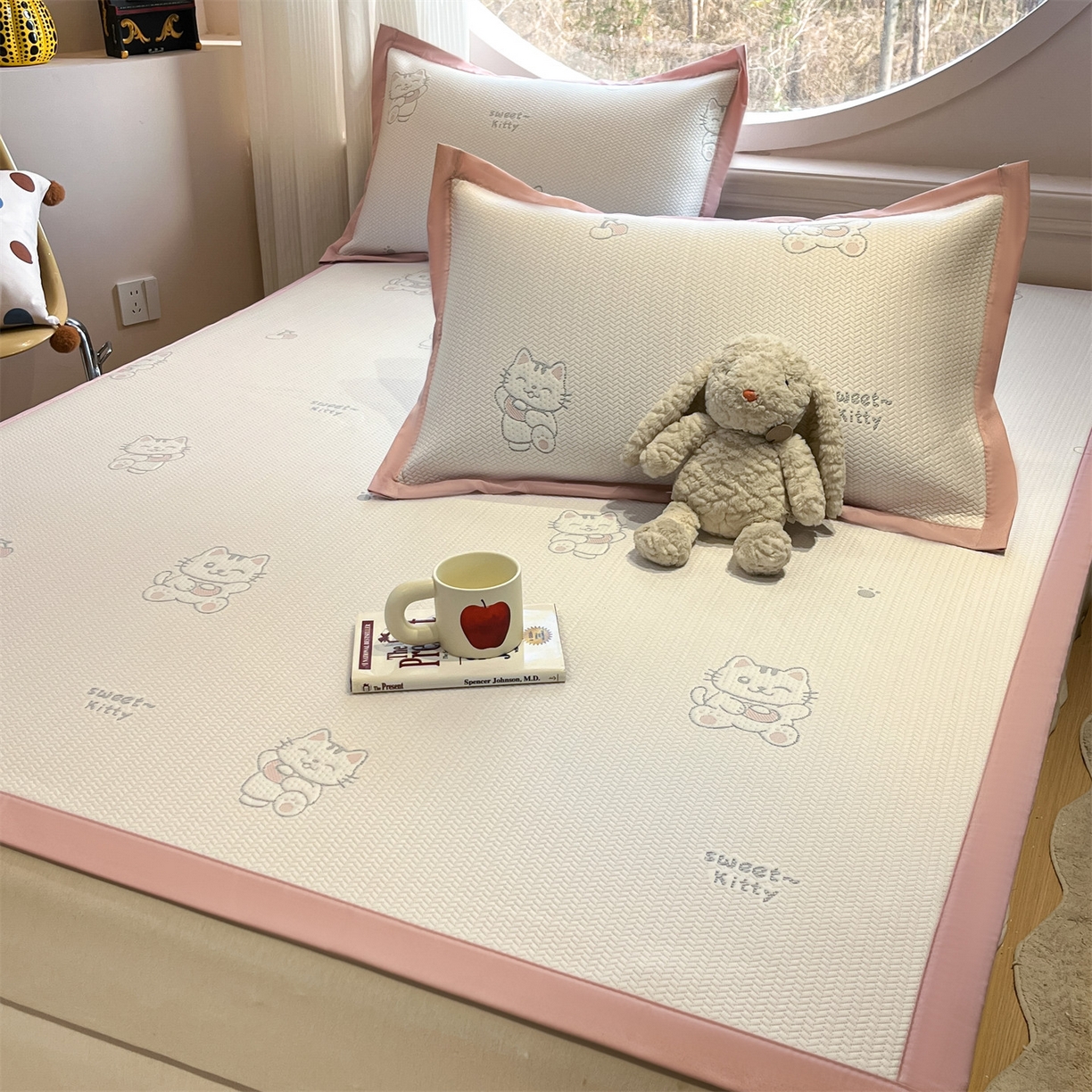 91家纺网 家纺一手货源 找家纺 天之澜家纺 2026新款PE凉豆豆凉席小红书热卖款A类冰豆豆凉席三件套可水洗豆豆凉席-床席款 招财猫