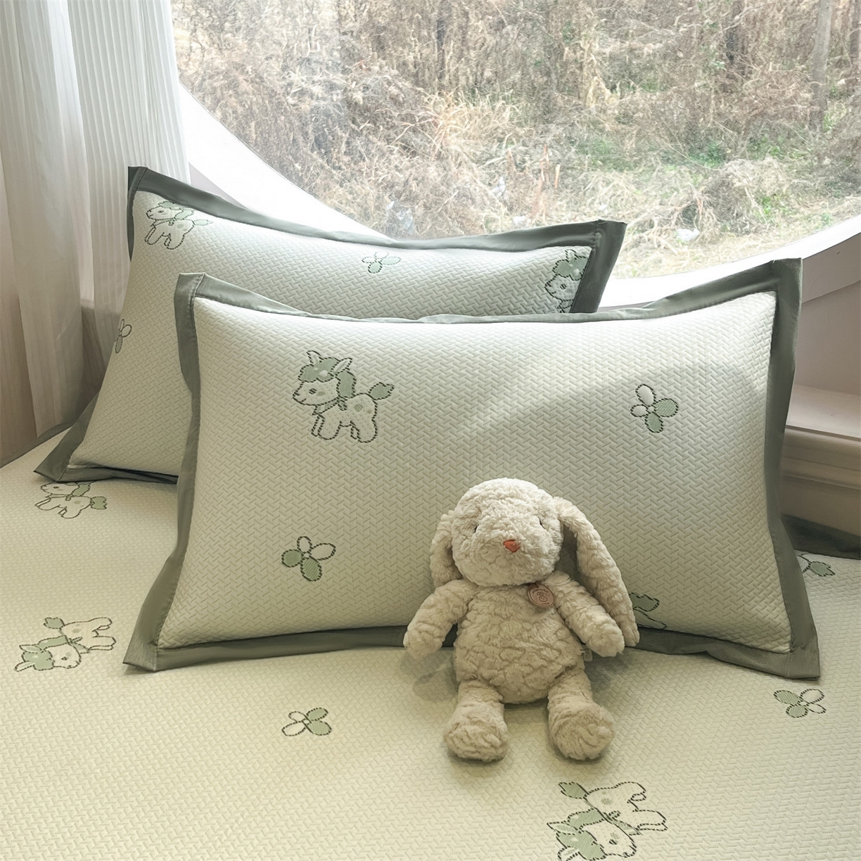 91家纺网 家纺一手货源 找家纺 天之澜家纺 2026新款PE凉豆豆凉席小红书热卖款A类冰豆豆凉席三件套可水洗豆豆凉席-床席款 幸运小马