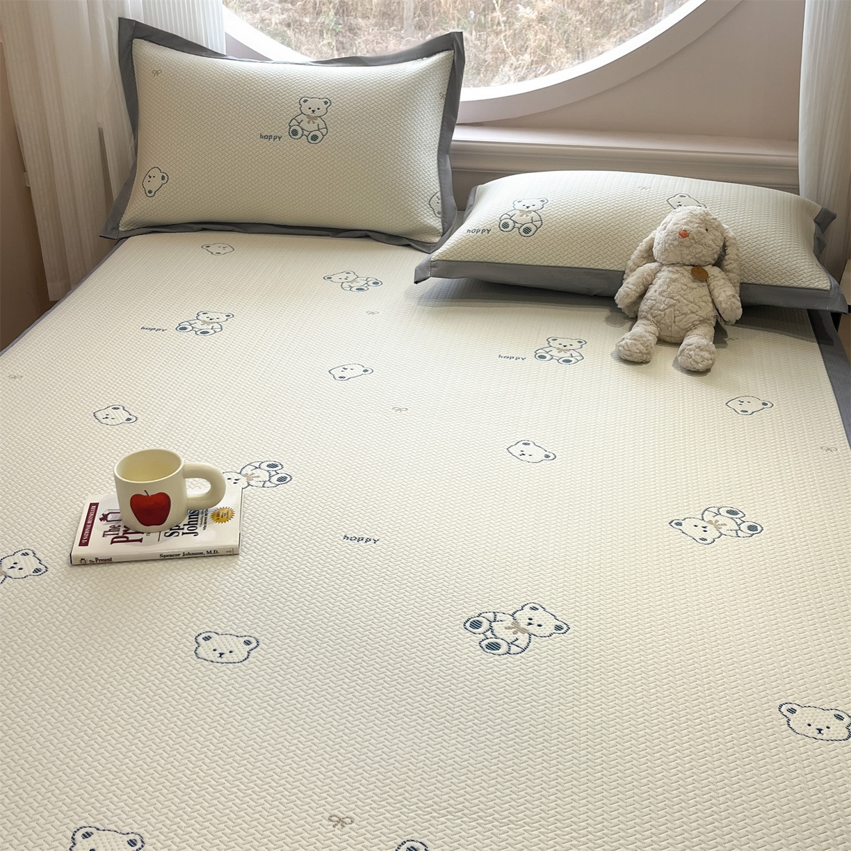 91家纺网 家纺一手货源 找家纺 天之澜家纺 2026新款PE凉豆豆凉席小红书热卖款A类冰豆豆凉席三件套可水洗豆豆凉席-床席款 熊宝宝