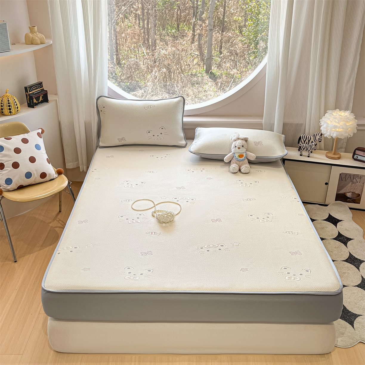 91家纺网 家纺一手货源 找家纺 天之澜家纺 2026新款PE凉豆豆凉席小红书热卖款A类冰豆豆凉席三件套可水洗豆豆凉席-床笠款 小喵喵