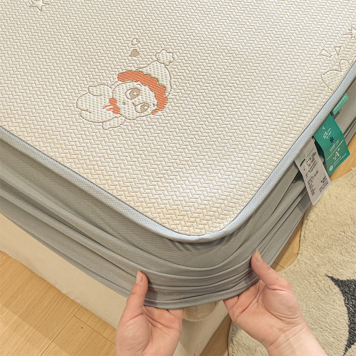 91家纺网 家纺一手货源 找家纺 天之澜家纺 2026新款PE凉豆豆凉席小红书热卖款A类冰豆豆凉席三件套可水洗豆豆凉席-床笠款 星星人